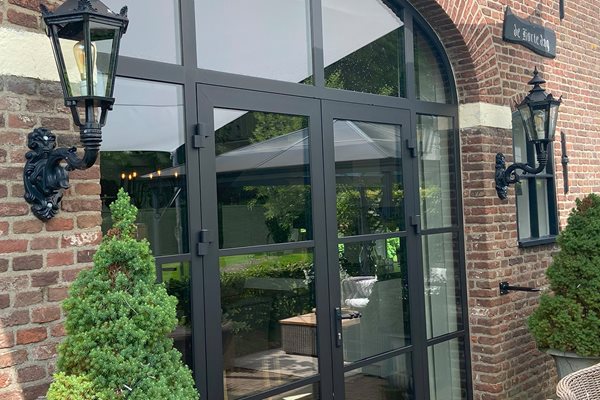 Een meesterstuk in aluminium – karaktervol maatwerk in Hummelo